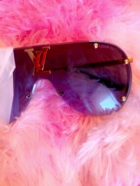 Louis Vuitton Pink to Purple Gradient Shield Sunglasses with LV Accent